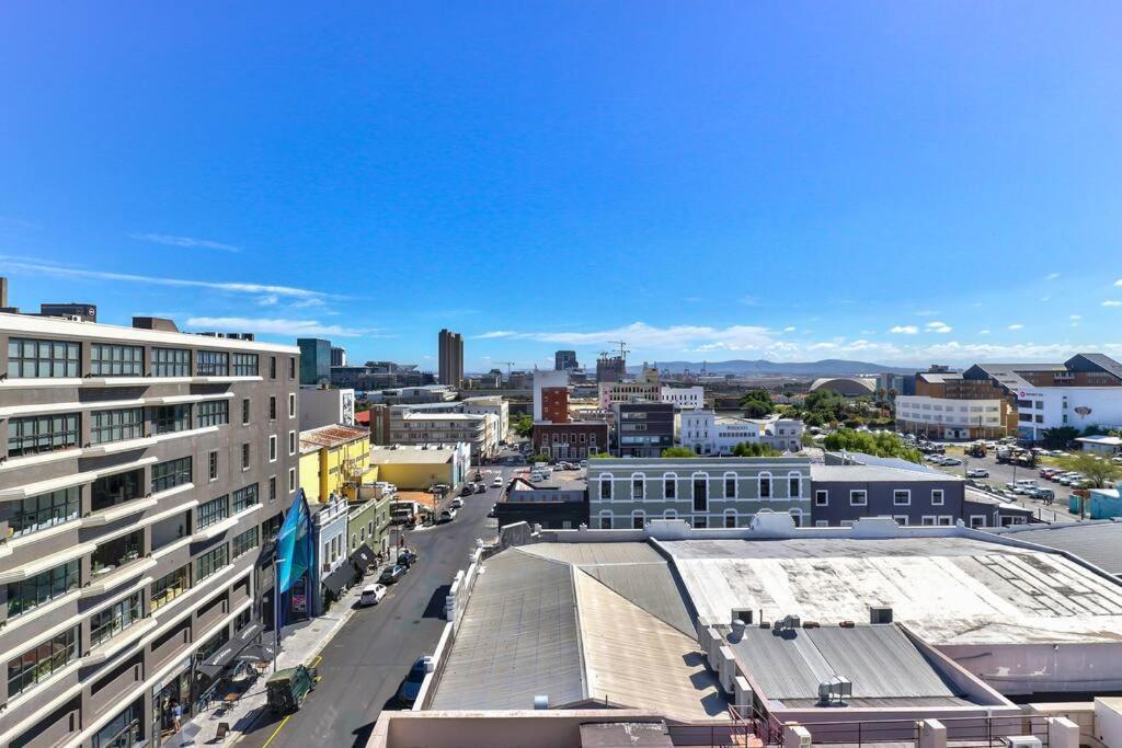 Central, Sophisticated Luxury At The Harri W Views