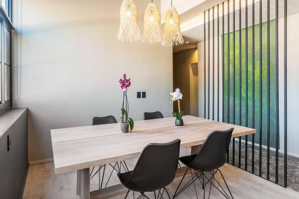 Central, Sophisticated Luxury At The Harri W Views Apartment *