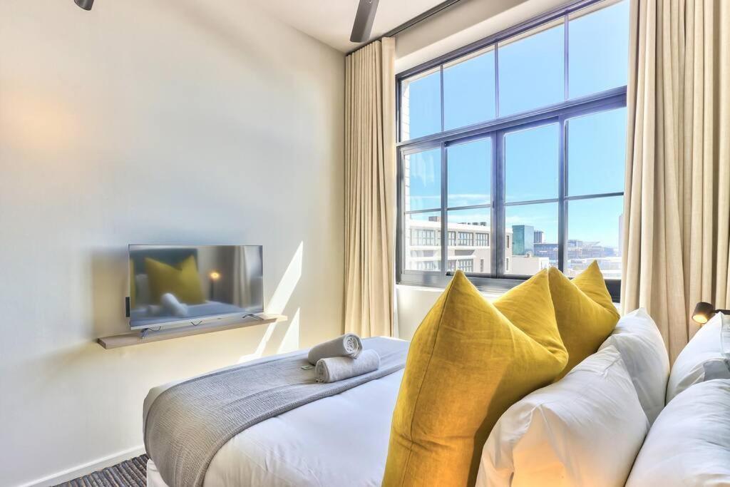 Central, Sophisticated Luxury At The Harri W Views Kapstadt