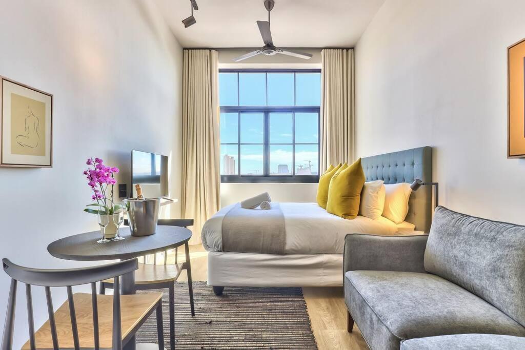 Central, Sophisticated Luxury At The Harri W Views Apartment Kapstadt